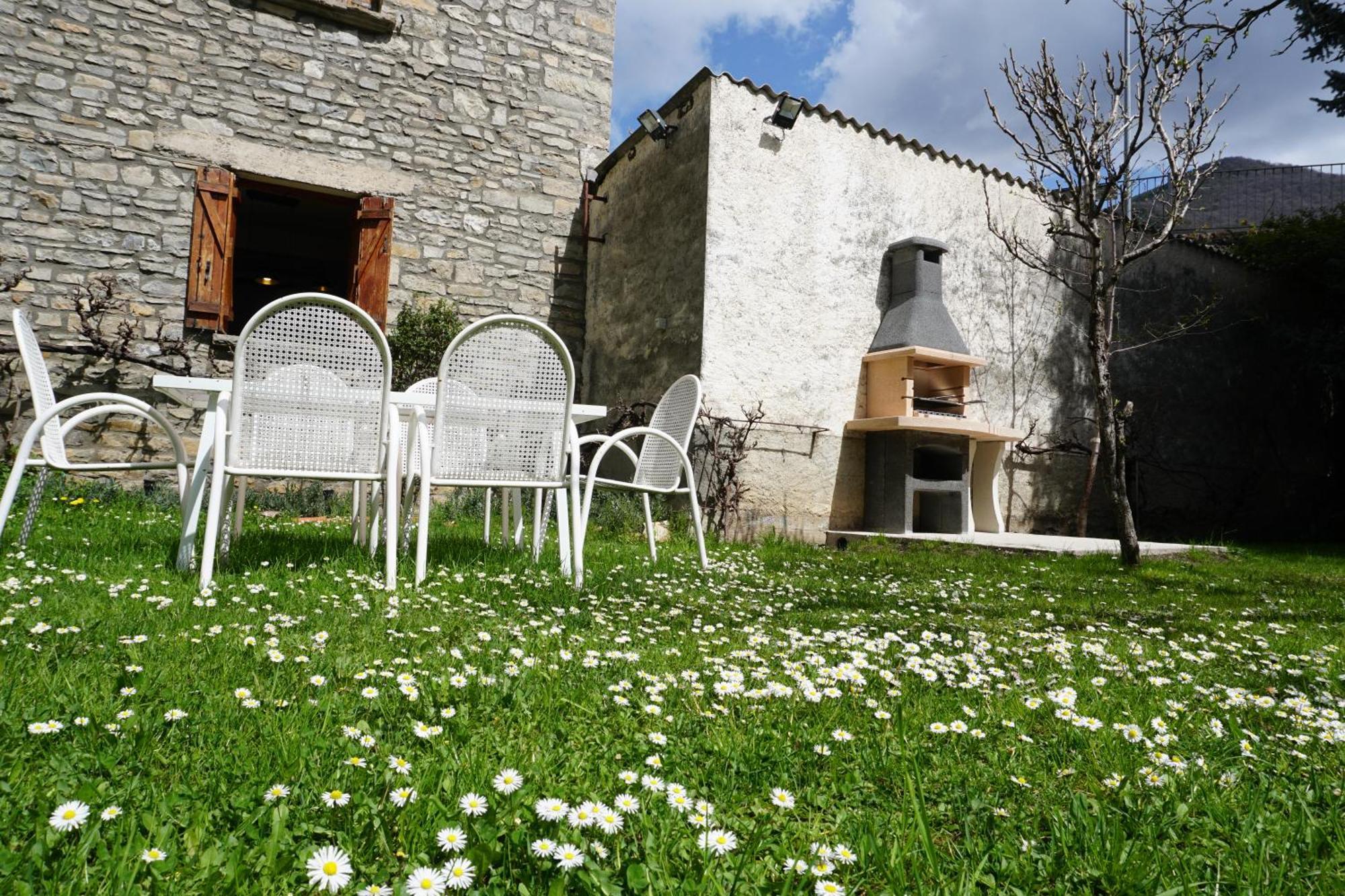 Cirjuana, Casa En El Centro Con Agradable Jardin Y Barbacoa By Pirineos 360 Villa Biescas Kültér fotó