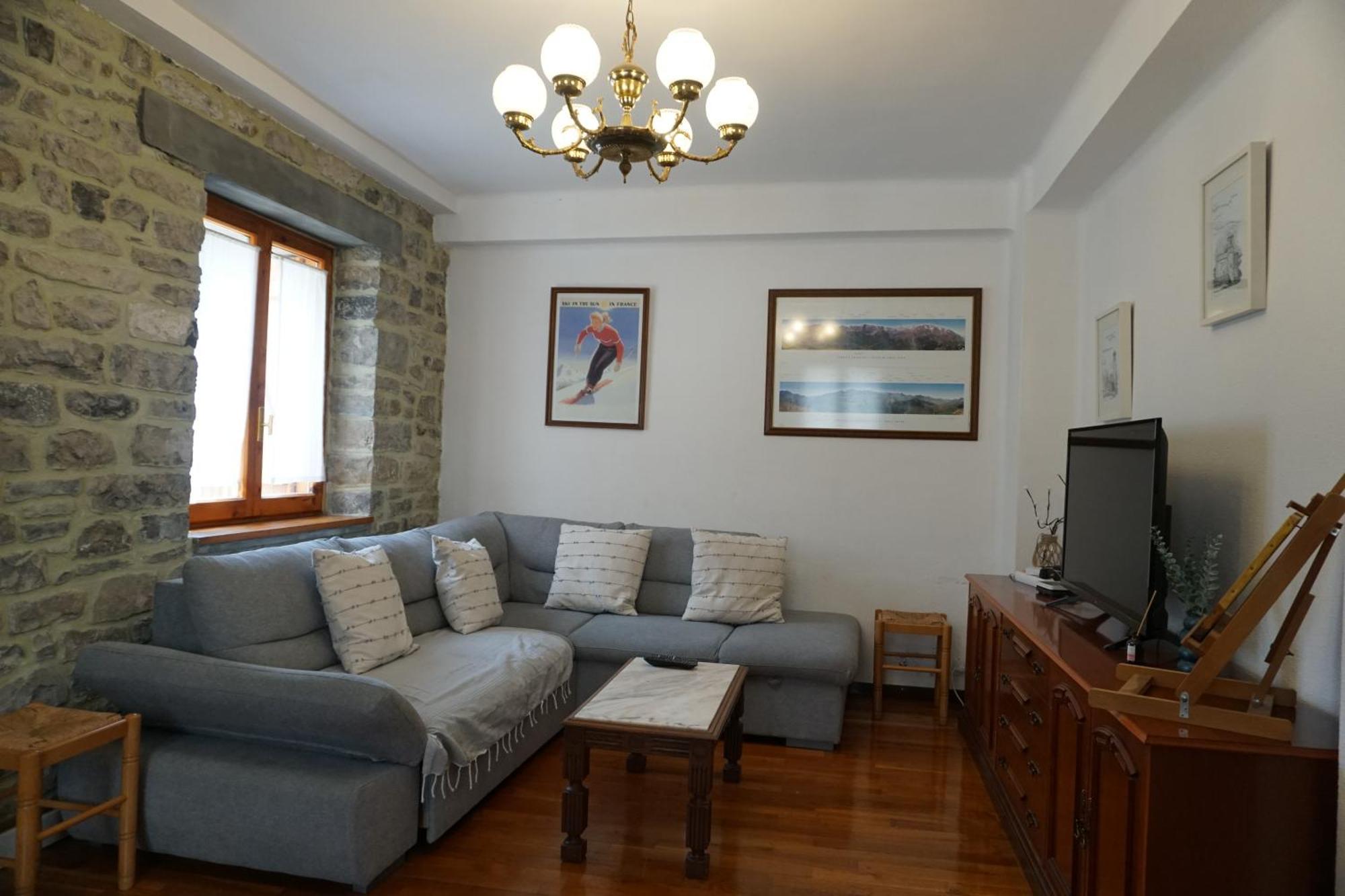 Cirjuana, Casa En El Centro Con Agradable Jardin Y Barbacoa By Pirineos 360 Villa Biescas Kültér fotó