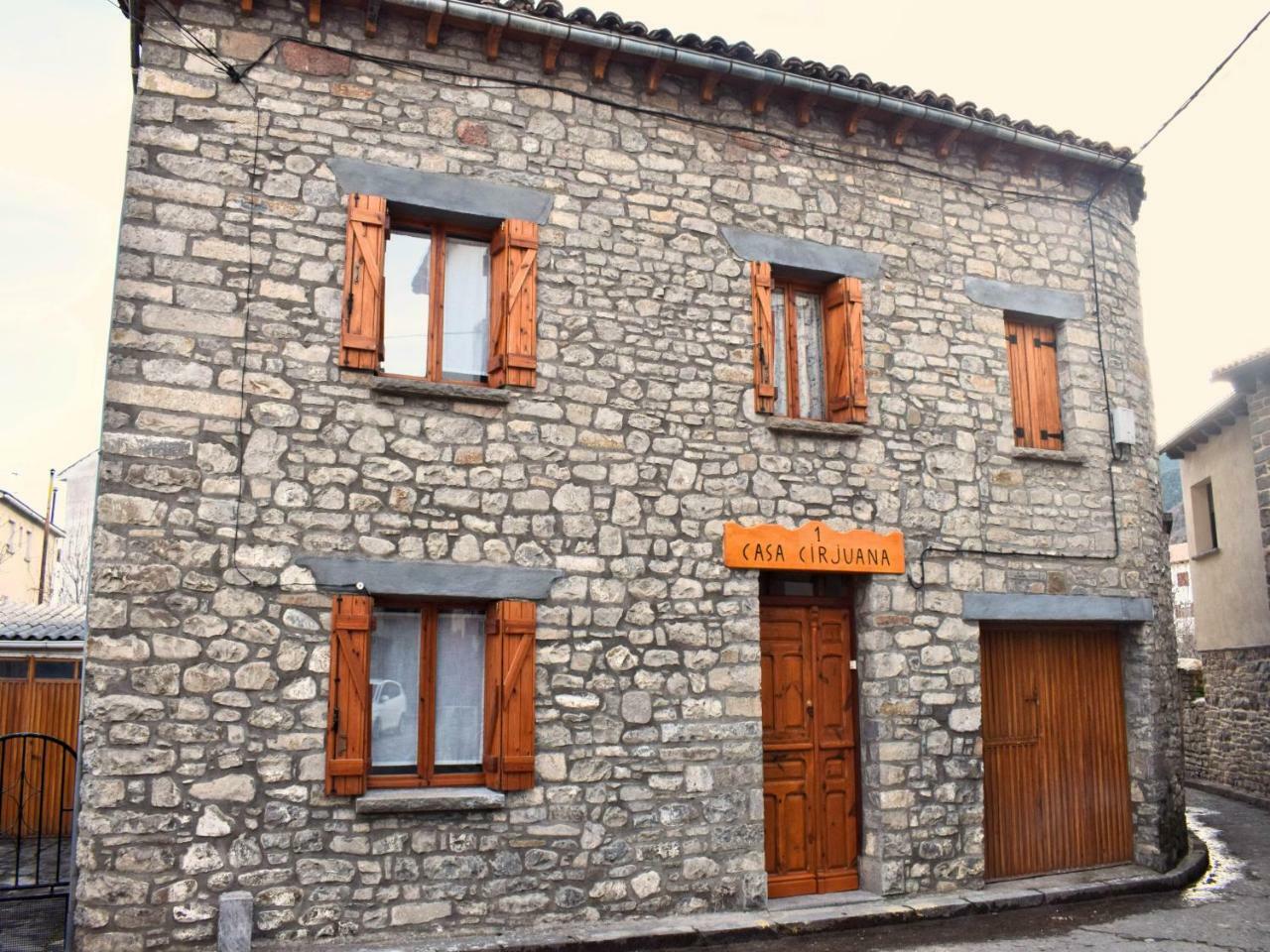 Cirjuana, Casa En El Centro Con Agradable Jardin Y Barbacoa By Pirineos 360 Villa Biescas Kültér fotó